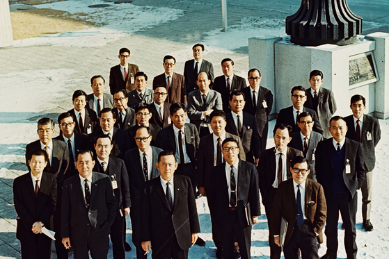 KIST初期研究員の記念撮影 ［写真 KIST］