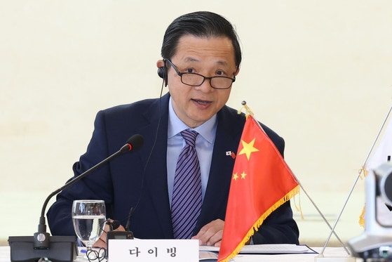 戴兵駐韓中国大使は11日午前、ソウル中区（チュング）プレジデントホテルで「韓中戦略的協力パートナー関係の新たな飛躍」をテーマに開かれたグローバル戦略協力研究院の韓中シンクタンク対話に出席し、祝辞を述べた。 ［ニュース1］