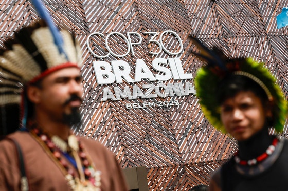 ブラジルのベレンで開催されたCOP30に参加したブラジル原住民 ［EPA＝聯合ニュース］