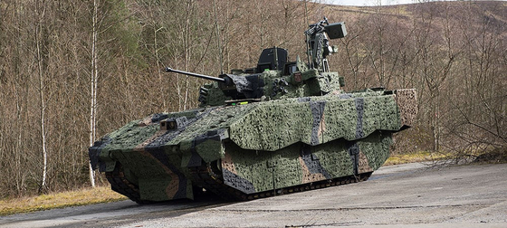 振動と騒音の問題で運用が中断されたAjax装甲車 ［英国防省］