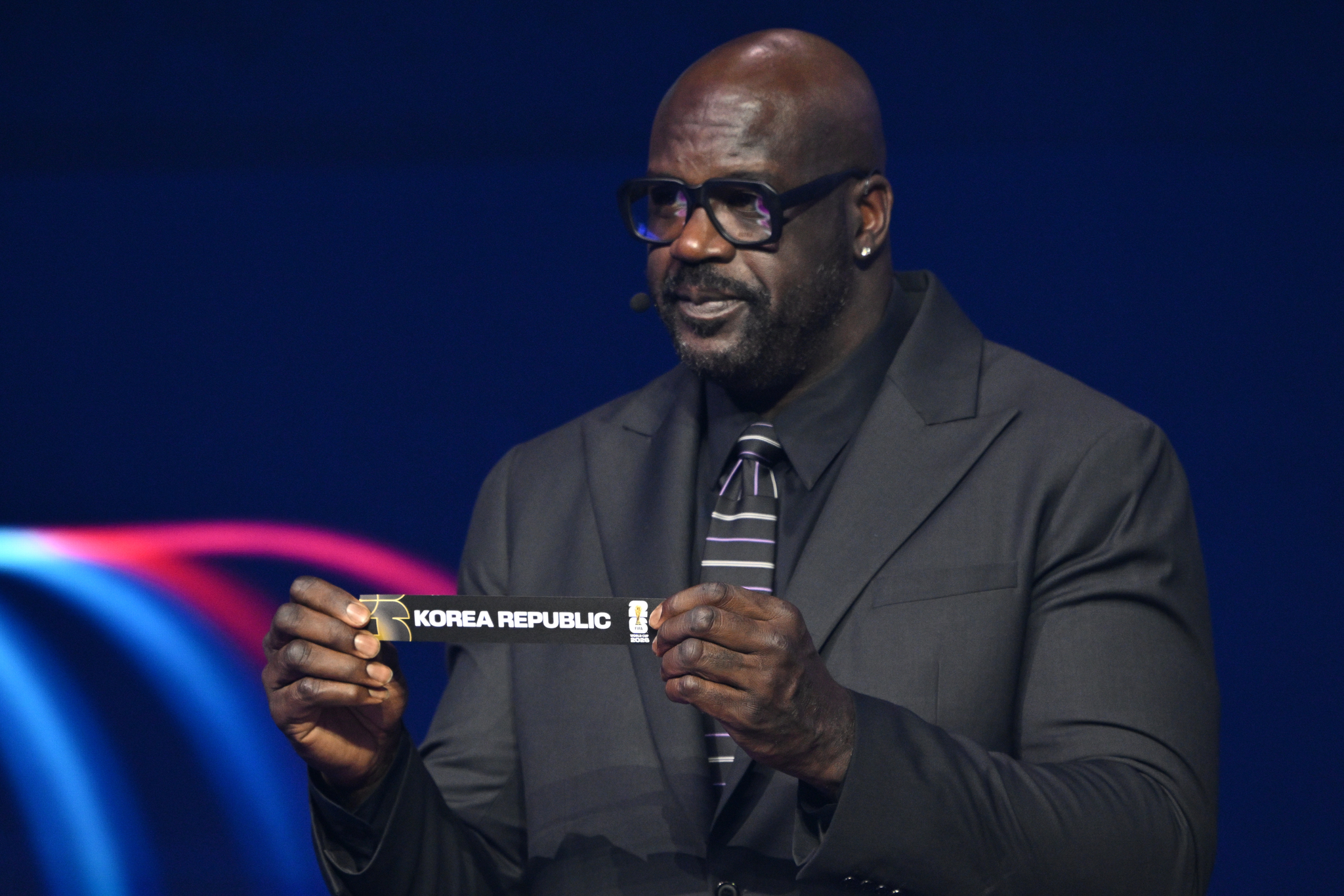 元NBAスターのシャキール・オニールがポット2の韓国をA組に選んだ ［AP＝聯合ニュース］