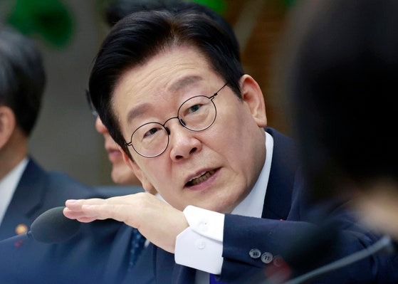 李在明大統領が16日の閣議で発言している。［写真 聯合ニュース］