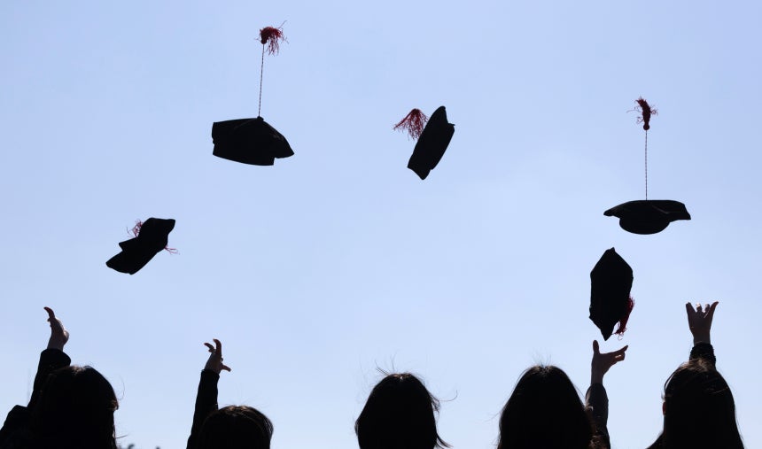学位授与式の様子。［写真 ニュース1］