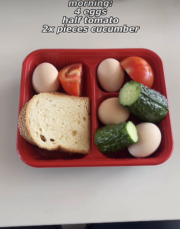   中国の閉鎖型体重減量施設の食事。［写真 SNS］