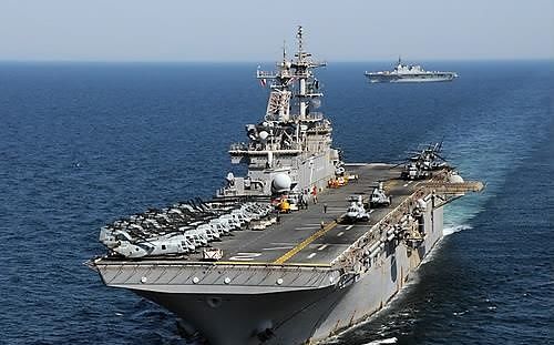 米海軍の強襲揚陸艦エセックス。［写真 EPA＝聯合ニュース］