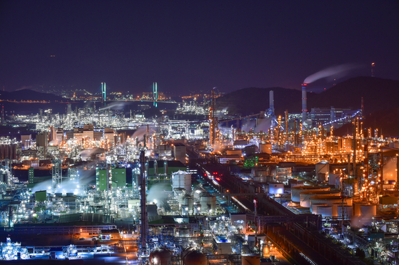 全羅南道麗水国家産業団地の夜景。［写真 麗水市］