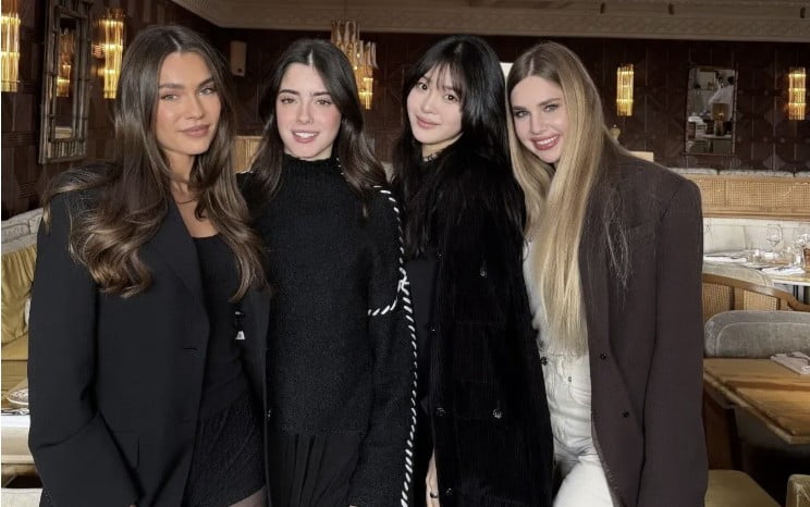   パリ・サンジェルマンの女性たち ［写真 sns］