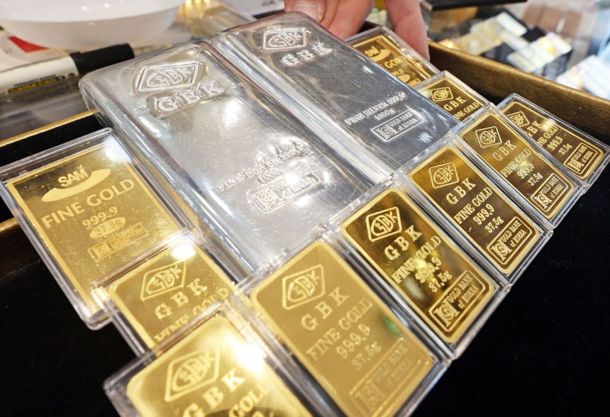 トランプ米大統領がケビン・ウォーシュ元FRB理事を次期FRB議長候補に指名した中で国際金価格と銀価格値が急落した。［写真 聯合ニュース］