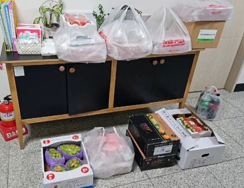 児童養護施設の訪問写真。［写真 オンラインコミュニティ キャプチャ］］