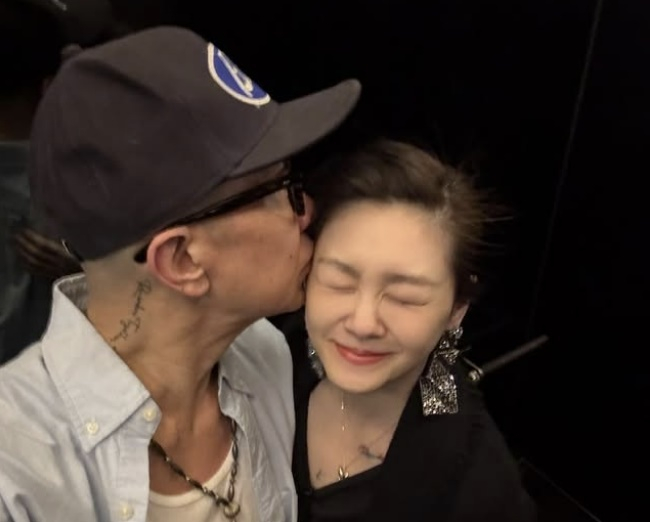 ク・ジュンヨプ、徐熙媛（バービィー・スー）夫妻。［ク・ジュンヨプSNS　キャプチャー］