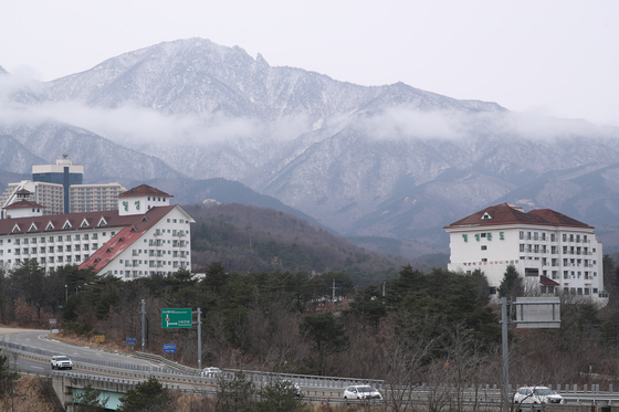 雪岳山（ソラクサン）国立公園付近の資料写真（写真は記事の特定内容と関係ありません）［聯合ニュース］
