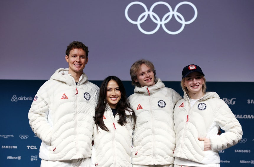 イリア・マリニン（右から2人目）をはじめとする米国フィギュアスケートの選手ら。［写真 ロイター＝聯合ニュース］