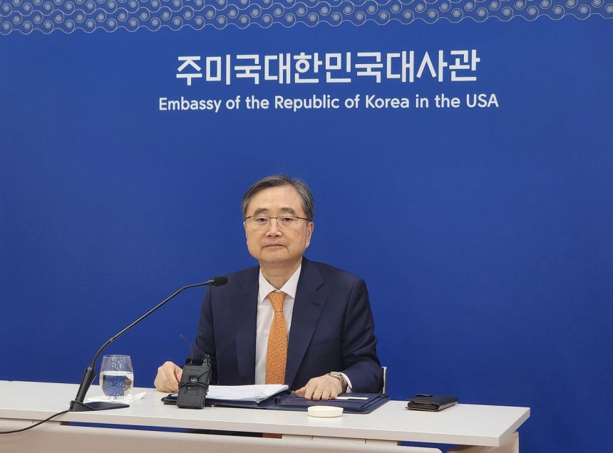 趙顕（チョ・ヒョン）外交部長官が5日（現地時間）、米ワシントンの韓国大使館で訪米結果を説明する懇談会に出席した。 ［聯合ニュース］