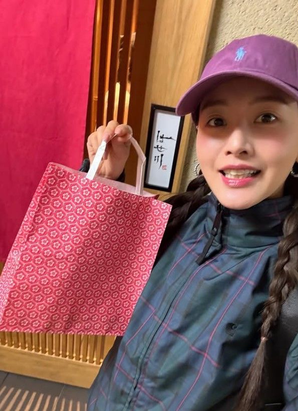   日本での近況を公開したキム・ジェギョン ［写真 sns］