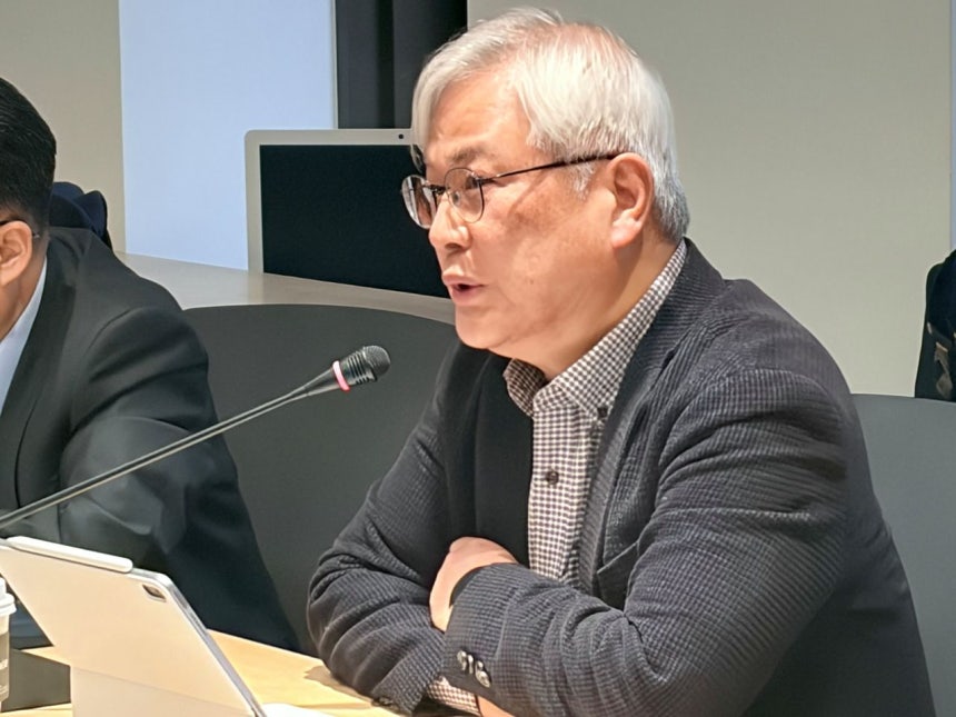 2月5日、東西大学東アジア研究院と中央日報中国研究所が共同主催した第2回DSU中国学術討論会で成均館大学の李熙玉教授が討論している。［写真 中国研究所］