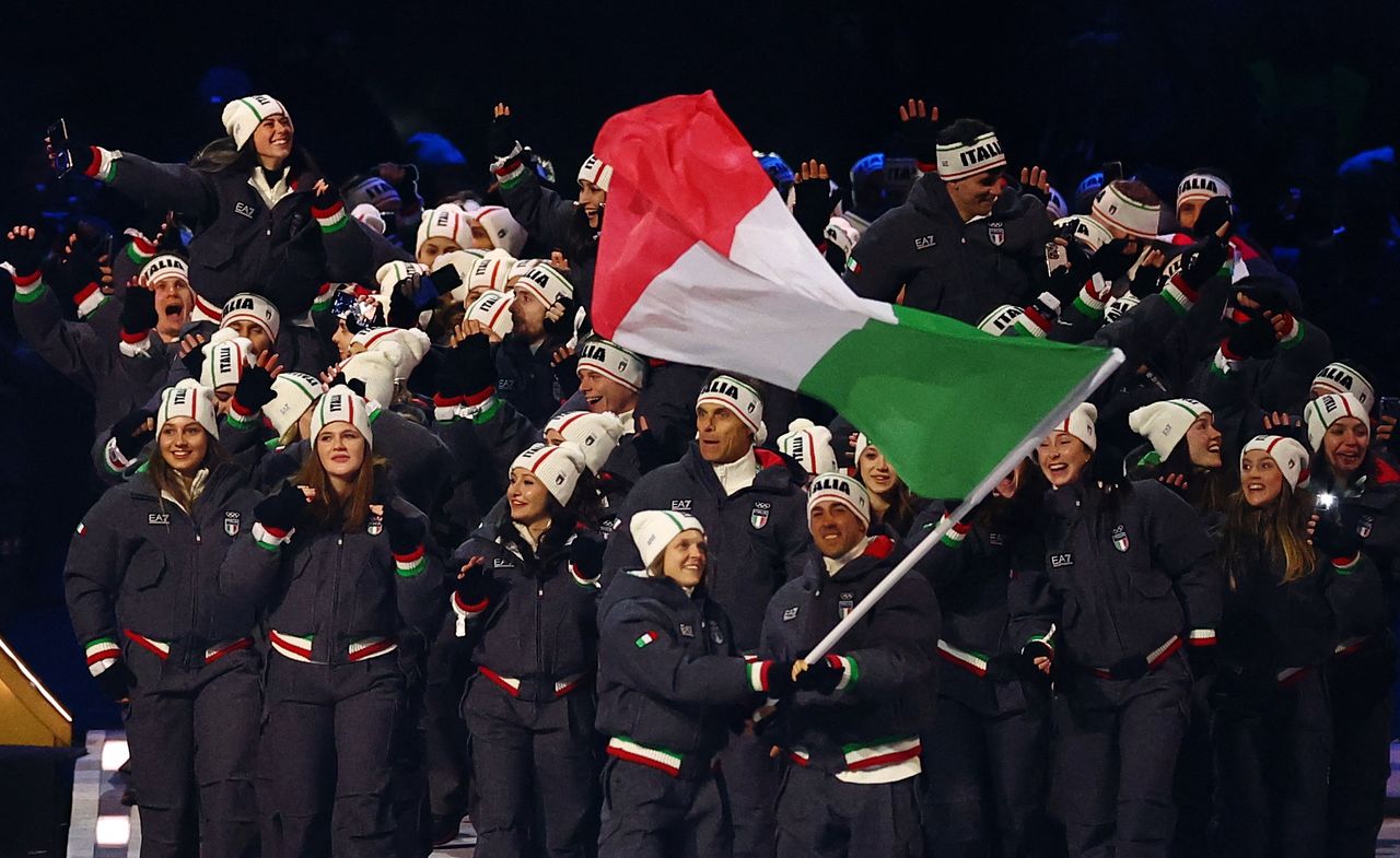 6日（日本時間7日未明）、2026ミラノ・コルティナダンペッツォ冬季五輪の開幕式がサン・シーロ・スタジアムで開かれた。［ロイター＝聯合ニュース］