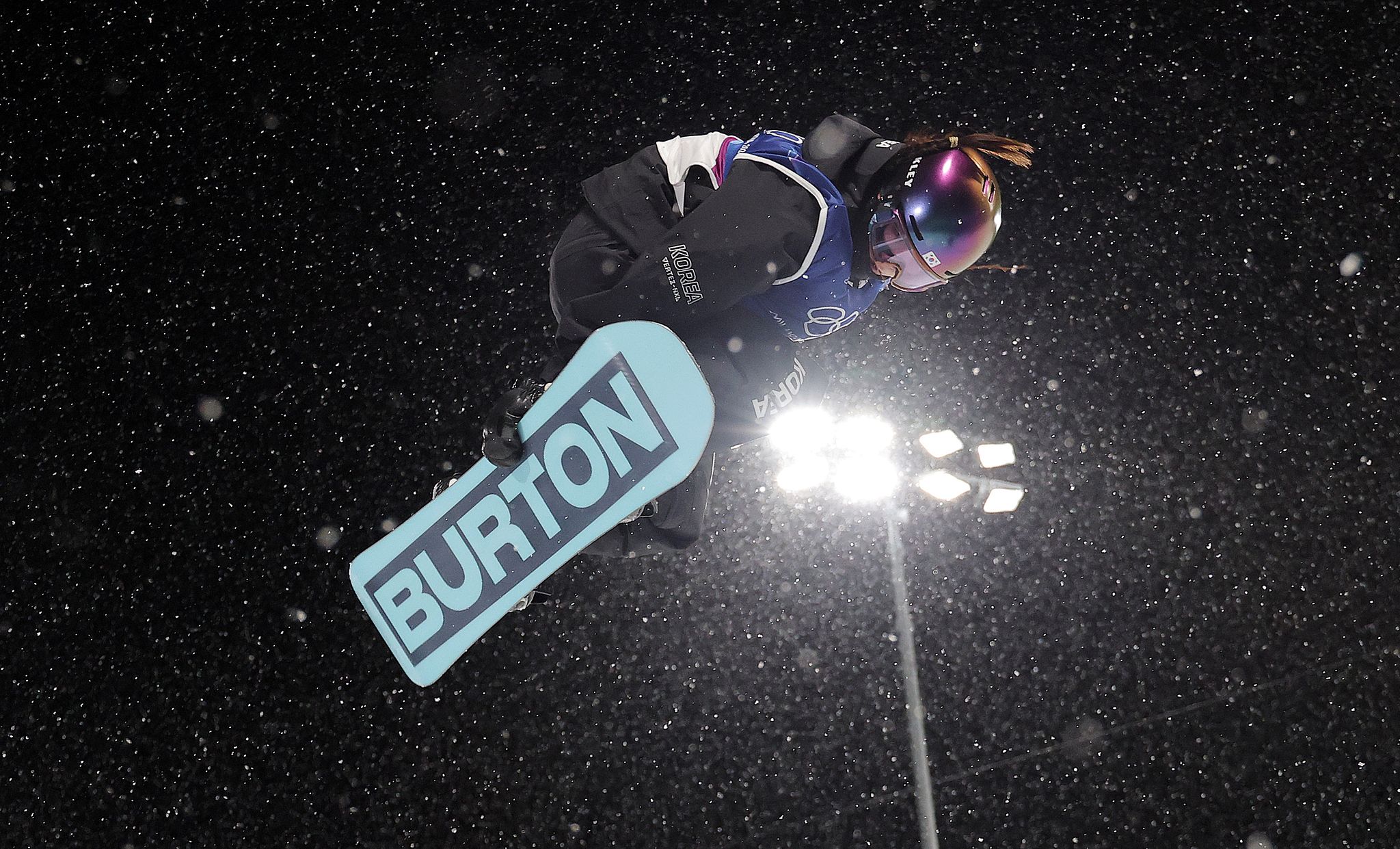   ハーフパイプ決勝で演技を披露しているチェ・ガオン。 聯合ニュース