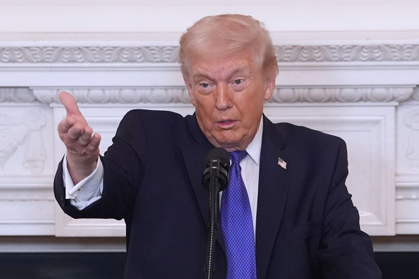 トランプ米大統領が20日（現地時間）、連邦最高裁の相互関税違法判決直後、ホワイトハウスで記者会見を行った。［AP］