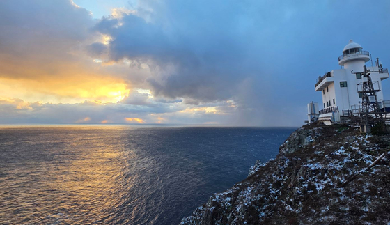   2026年新年の初日に独島（トクド、日本名・竹島）から眺めた日の出。［写真 徐坰徳教授］ 