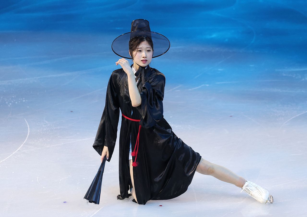 エキシビションで演技を披露する李海仁（イ・ヘイン）。ニュース1