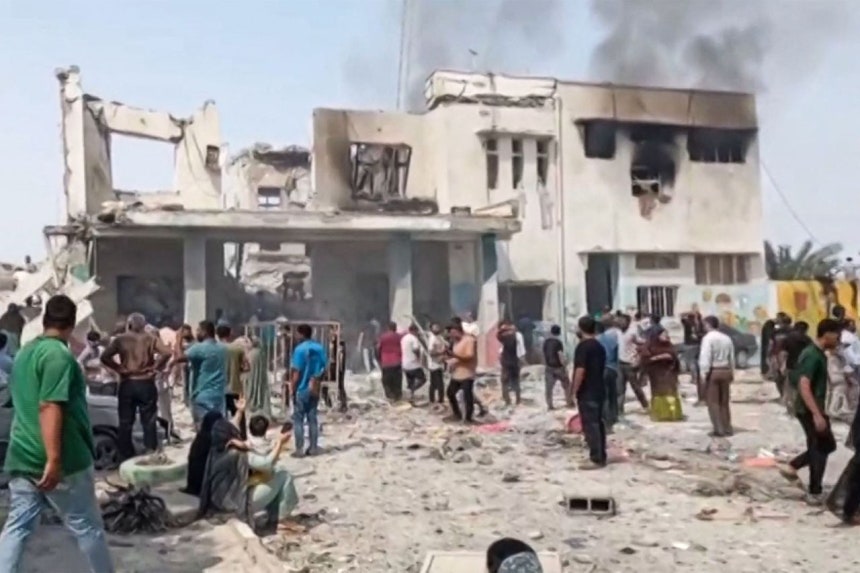   米国とイスラエルの空爆で破壊されたイランのシャジャレ・タイエベ小学校。［AFP＝聯合ニュース］