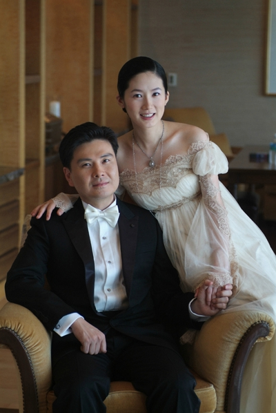 結婚当時の女優シム・ウナと池尚昱（チ・サンウク）元国会議員 