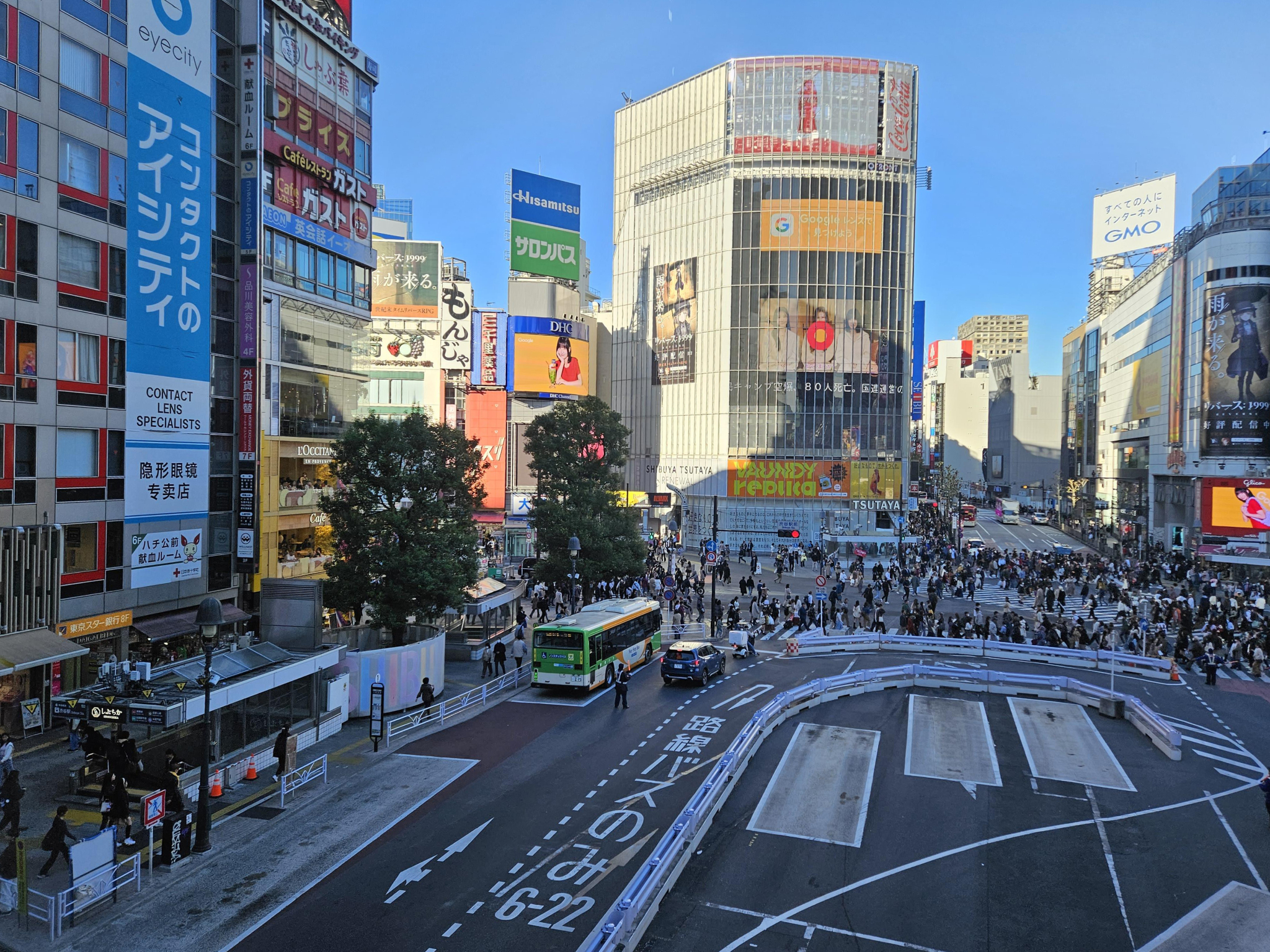 東京・渋谷駅周辺の名所であるスクランブル交差点。 聯合ニュース