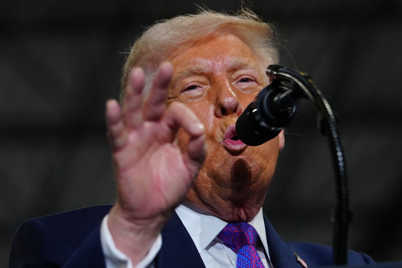 ドナルド・トランプ米国大統領が11日（現地時間）、ケンタッキー州ヘブロンで演説している。［AP＝聯合ニュース］