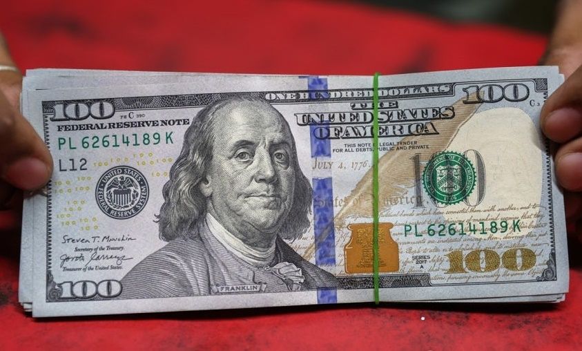 米国財務長官の署名が印刷された100ドル紙幣。EPA＝聯合ニュース