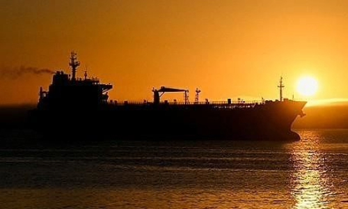 1月、キューバのマタンサス石油ターミナルに停泊中のタンカー ［ロイター＝聯合ニュース］