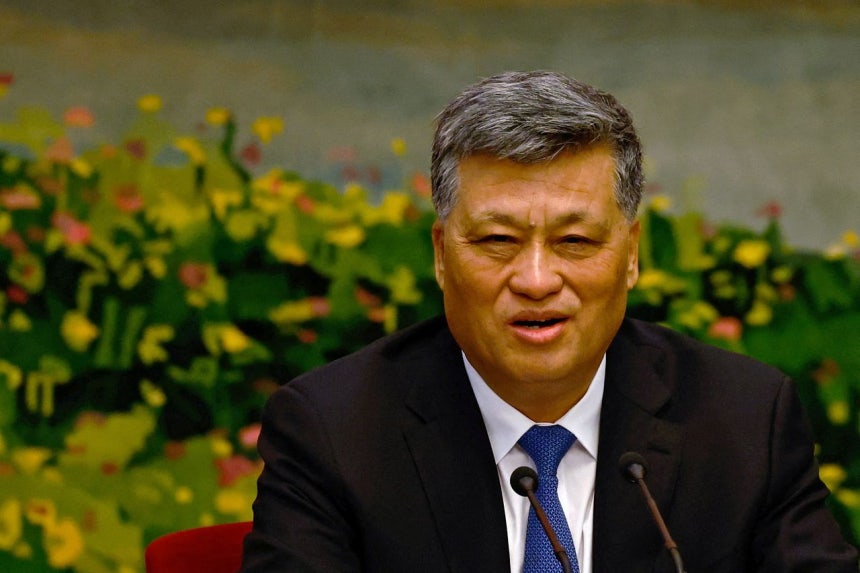 昨年3月7日、中国北京の人民大会堂で開かれた全国人民代表大会（NPC）期間中、新疆代表団の会議に出席した新疆ウイグル自治区党書記の馬興瑞氏が発言している。ロイター＝聯合ニュース