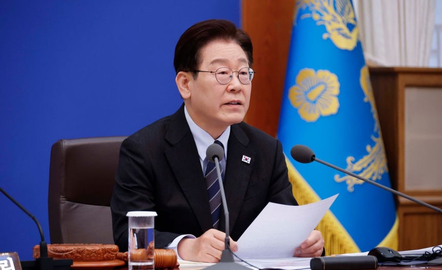 李在明大統領が6日に青瓦台で開かれた閣議兼非常経済点検会議で発言している。［写真 青瓦台写真記者団］