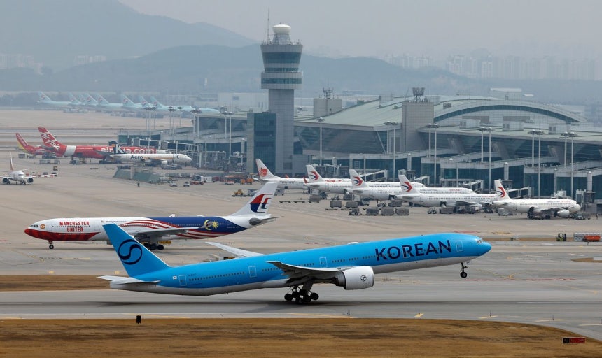 6日、仁川国際空港から大韓航空機が離陸する姿。［写真 ニュース1］