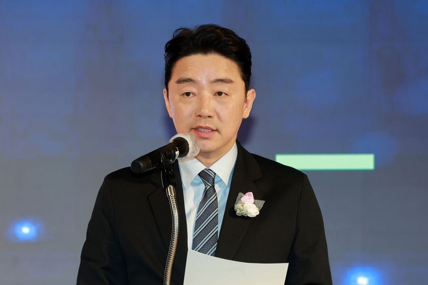 韓国の姜勲植（カン・フンシク）大統領秘書室長。聯合ニュース