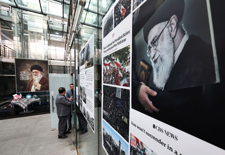 先月26日、ソウル竜山区（ヨンサング）の在韓イラン大使館で米国・イラン戦争関連写真展およびドキュメンタリー上映行事が開かれた。 ［聯合ニュース］