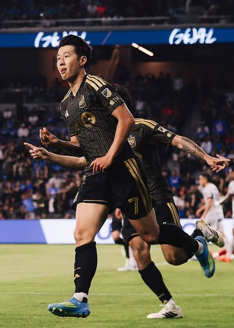 孫興慜（ソン・フンミン）