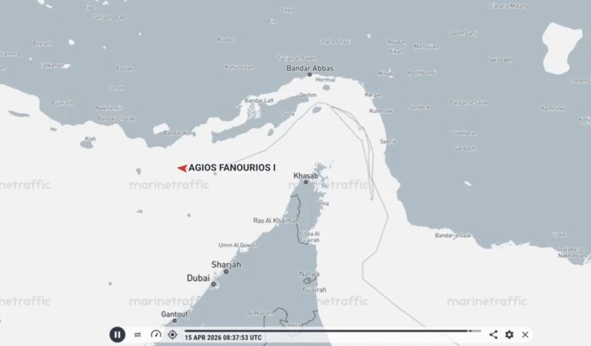 マルタ船籍の超大型原油タンカー（VLCC）「アギオス・ファノウリオス・ワン（AGIOS FANOURIOS I）」の航跡。［写真 マリン・トラフィック キャプチャー］