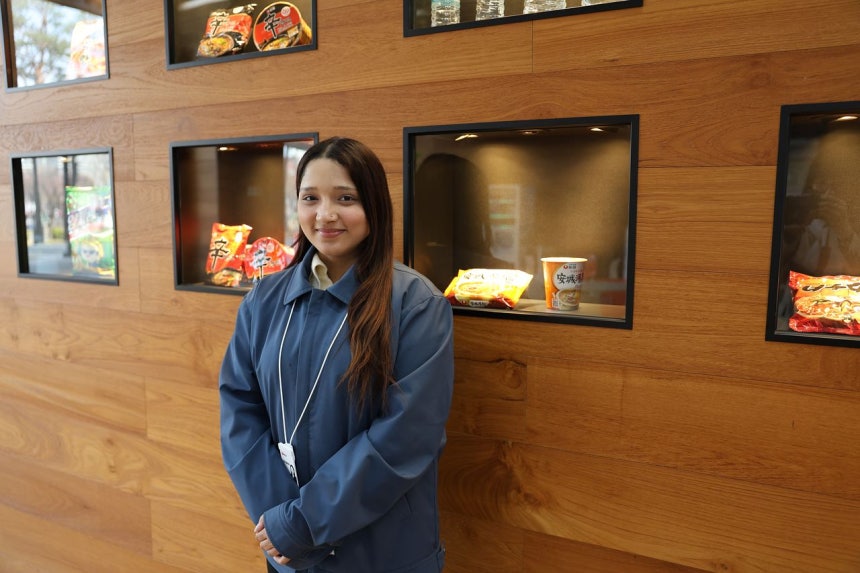 農心（ノンシム）で勤務するインド人のドバル・パラビさん。［農心］