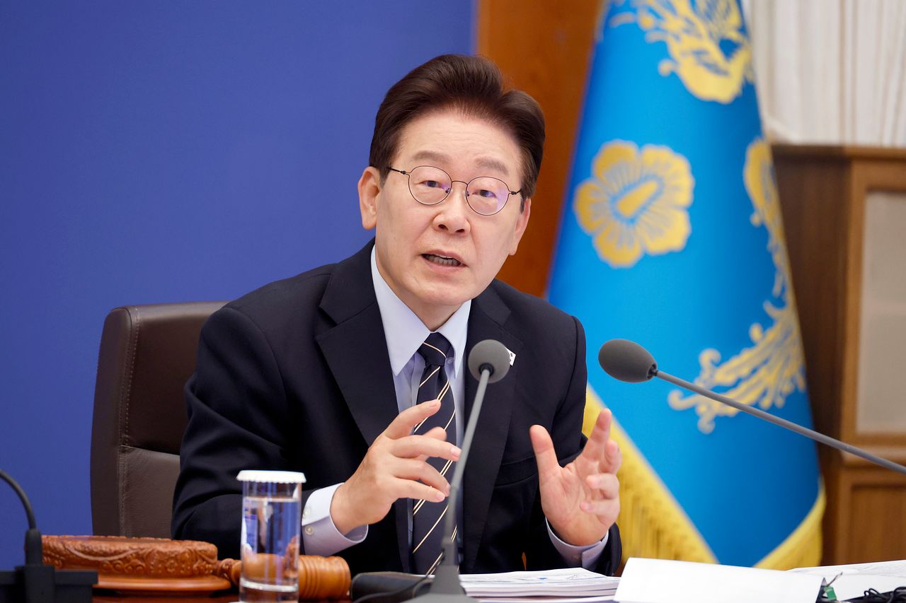 李在明（イ・ジェミョン）大統領が20日、青瓦台（チョンワデ、韓国大統領府）で開かれた第22回国務会議兼第9回非常経済点検会議で発言している。［青瓦台写真記者団］