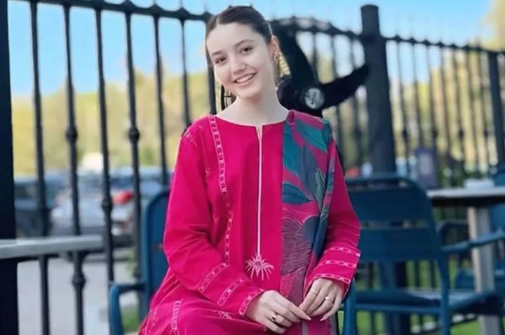 17歳のTikTokスター、サナ・ユサフさん。［インスタグラム キャプチャー］