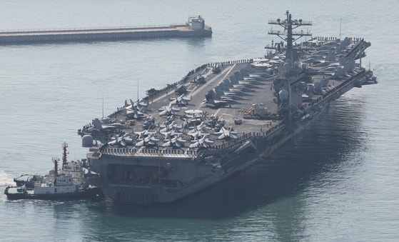 2023年3月28日、韓米海軍合同海上訓練に参加した米国のニミッツ空母。ソン・ボングン記者