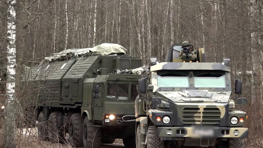 昨年12月、ロシア軍がベラルーシで公開したオレシニクミサイル。［写真 AFP＝聯合ニュース］