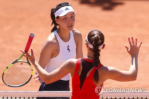  試合後、握手を拒否するドイツのコルパチュ。［聯合ニュース］