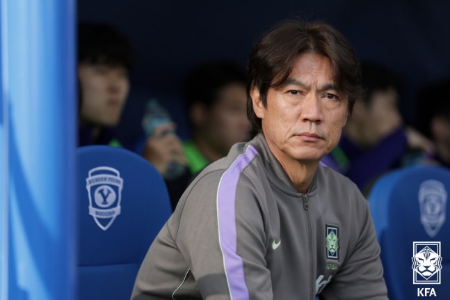 サッカー韓国代表の洪明甫（ホン・ミョンボ）監督 ［写真＝大韓サッカー協会提供］