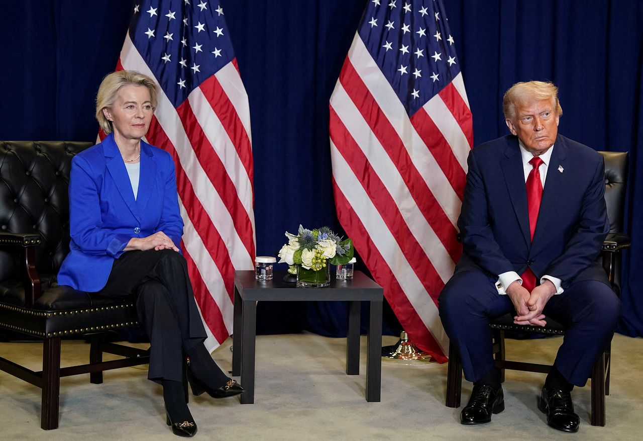 ウルズラ・フォン・デア・ライエン欧州委員長（左）が昨年9月、米ニューヨークの国連（UN）本部でドナルド・トランプ米大統領と会談している。［ロイター＝聯合ニュース］