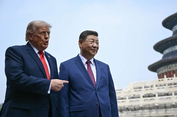ドナルド・トランプ米大統領（左）と習近平中国国家主席