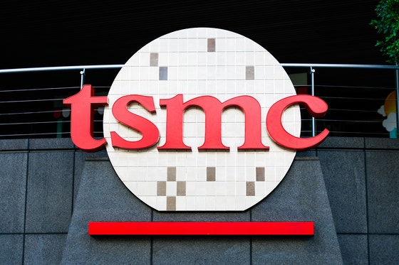 台湾・新竹のTSMC博物館外側にあるTSMCロゴ。［写真 EPA＝聯合ニュース］