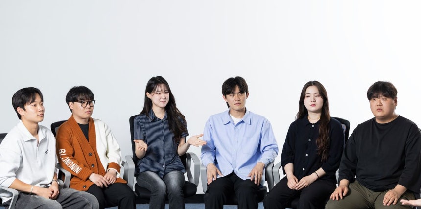 11日、ソウルのDouzone乙支タワーで、ソウル所在の6つの大学の総学生会代表らが「投票用紙不足事態」について意見を交わした。左からシン・チャンフン慶煕大総学生会長、イ・ジミン高麗大総学生会中央非常対策委員長、イ・ヨンウ西江大総学生会長、イ・ジェホン成均館大人文社会科学キャンパス総学生会長、キム・ハウン韓国外大ソウルキャンパス総学生会長、イ・チャンミン・ソウル市立大総学生会長。 チェ・ヨンジェ記者