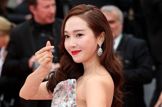 歌手兼女優のジェシカ