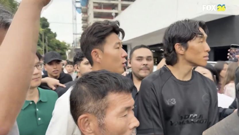サッカー韓国代表の孫興慜（ソン・フンミン）が、2026国際サッカー連盟（FIFA）北中米ワールドカップ（W杯）開催地のメキシコでタコスの店を訪れて食事をした様子が現地メディアで報じられて話題となっている。［写真 FOXスポーツ・メキシコ］